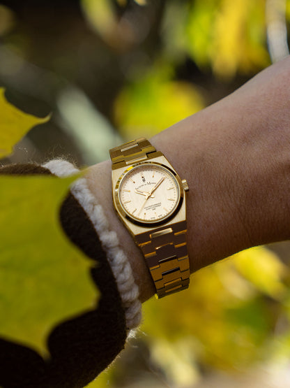 Horizon Ladies 25mm Three-hands Gold-tone Champagne dial Stainless steel swiss watch